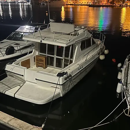 Bådhotel Onda Azzurra