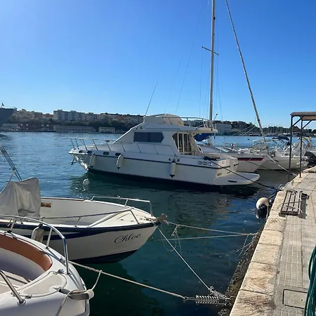 Bådhotel Onda Azzurra Brindisi
